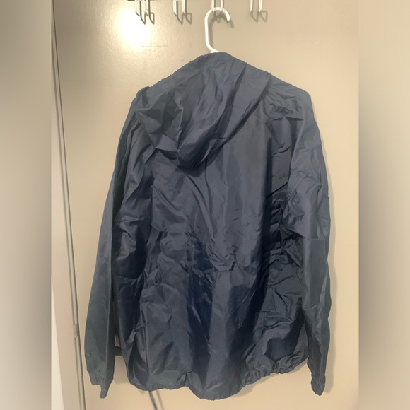 vintage Tommy Hilfiger windbreaker with embroidered lion logo - Picture 2 of 5